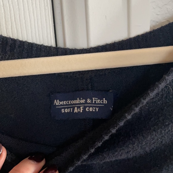 Long-Sleeve Cozy Cinch-Hem Top - Picture 2 of 5